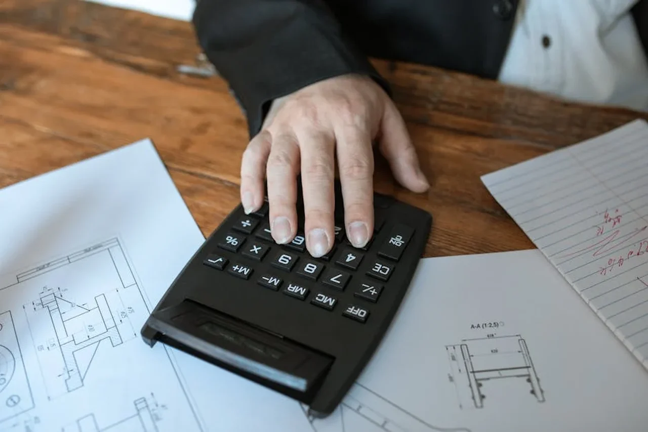 De ce se caută calculator acum